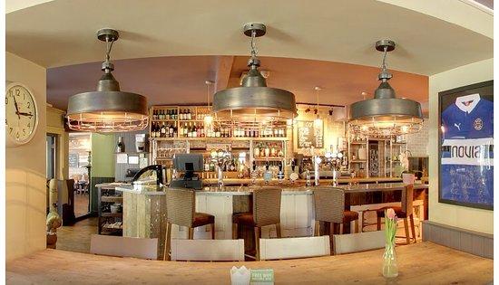 Victoria Pub and Kitchen