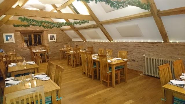 Clavelshay Barn